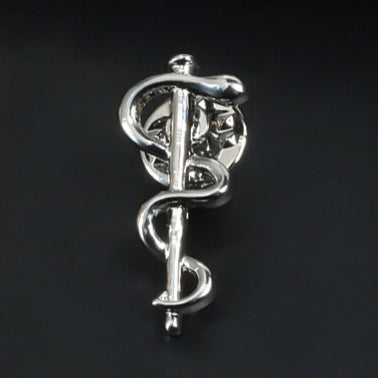 Broche Caducée au serpent unique sur fond (Recto)